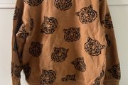 Tiger jumper