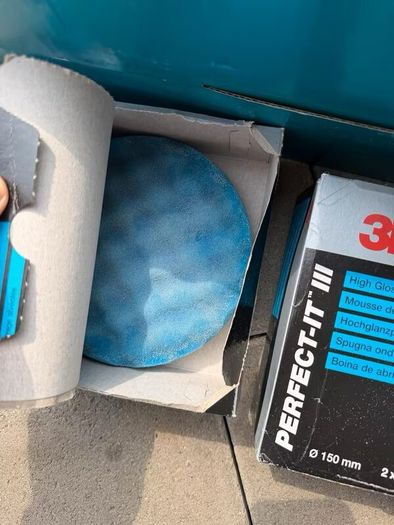 Makita DPO600Z 18V Cordless Polisher + 3M Pads