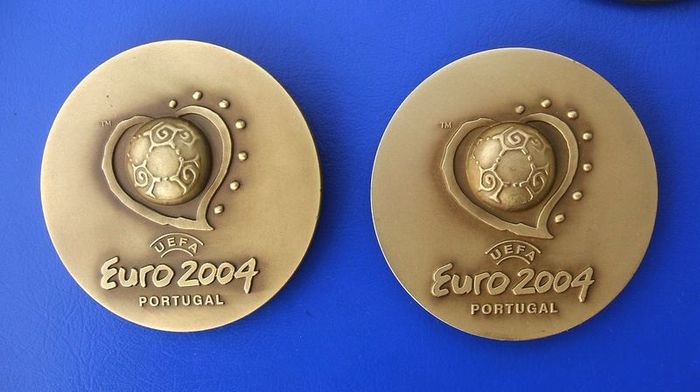 EUFA EURO 2004 PORTUGAL (soccer football) - a pair of bronze medals (2004) 60mm dia