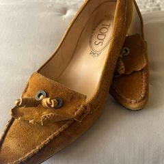 Tod's tan leather shoes