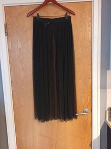 H&M - Coachelle  Sheer Fine Tulle  Black Skirt.   S.12.(40)  New.