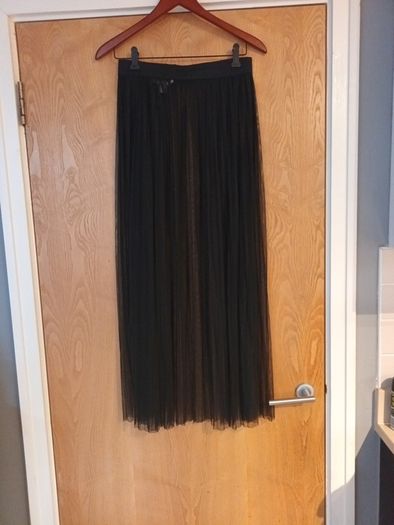 H&M - Coachelle  Sheer Fine Tulle  Black Skirt.   S.12.(40)  New.