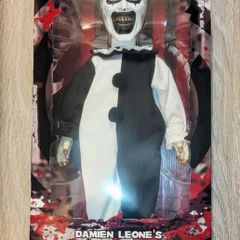 Mezco Art the Clown 18 inch Deluxe Figure