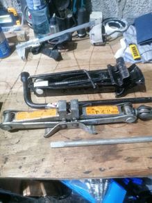 car jack and wheel brace