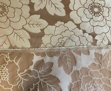 Beautiful Upholstery Fabric x 17.3 mtrs / 57'