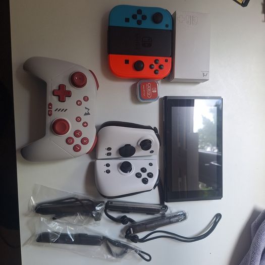 Nintendo Switch Bundle - Boxed V1 Unpatched