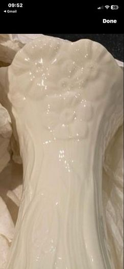 Belleek  10.25 inch tall  Daisy Vase  in original box