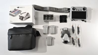 DJI Mini 3 Pro Drone + Fly More Combo
