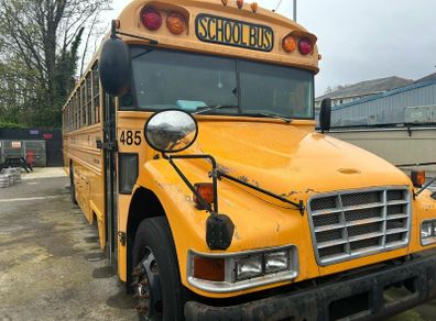 Fully Equipped American School Bus  Static Food/B