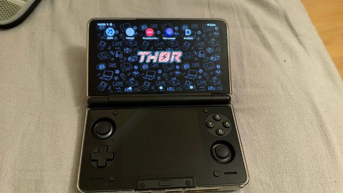 AYN Thor Max 16gb 512gb storage. Comes with items in the photos