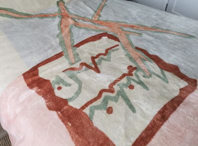 Large faux fur quilt 220x225cm