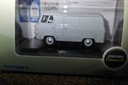 Oxford Diecast Ford 400E Van 1.76 Scale