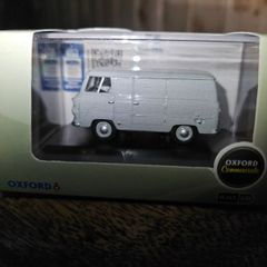 Oxford Diecast Ford 400E Van 1.76 Scale