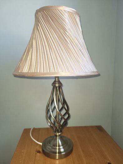 Table lamp