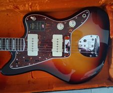 Fender American Vintage ii 1966 Jazzmaster 3 Colour Sunburst.