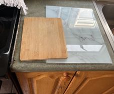 Glass and wood chop board