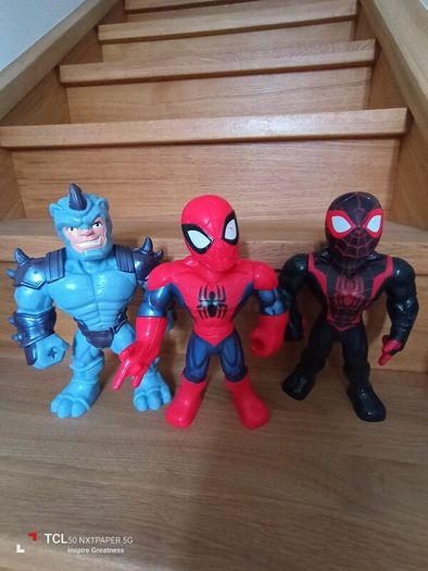 3x boy's toys/Spider-Man's figure