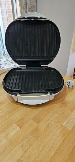 Large electric grill