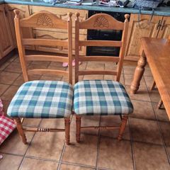 Solid Wood Kitchen Table "72 Wide Excellent Condition.