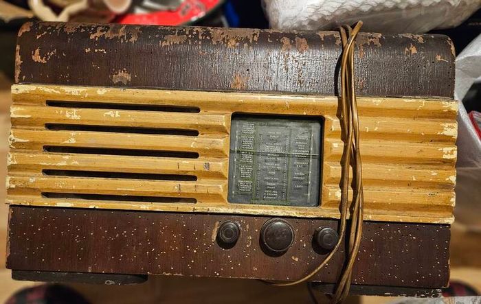 Vintage Radio for restoration project