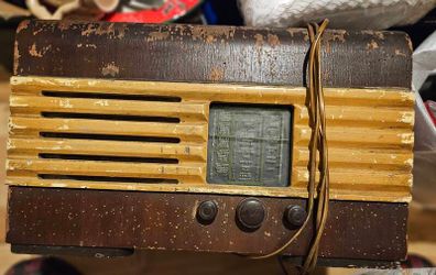Vintage Radio for restoration project