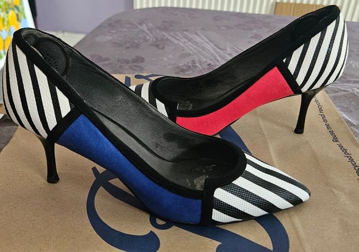House of Avenue Asymmetric High Heel Shoes