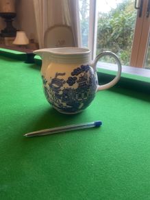 willow pattern jug