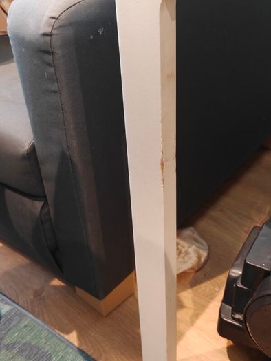 Extendable dining table