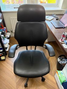 Humanscale Freedom Headrest Chair