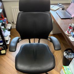 Humanscale Freedom Headrest Chair