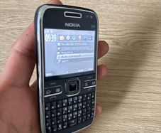 Nokia E72