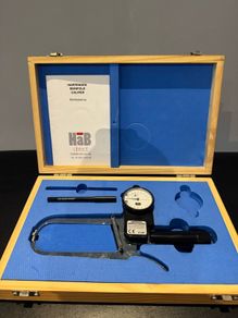 Harpenden skinfold calliper