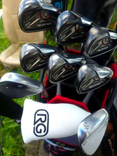 Set of Taylormade Golf Clubs