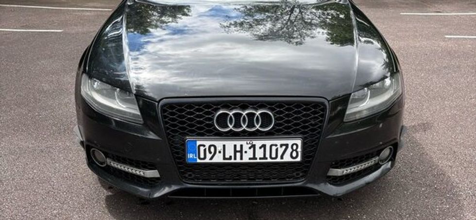 2009 Audi A4 2.0 TDI Manual  Black
