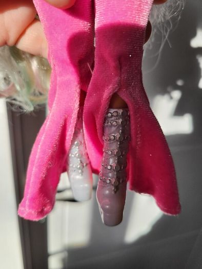 OMG doll Twist Queen