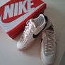 Unisex NikeTrainers size 8 Image 5