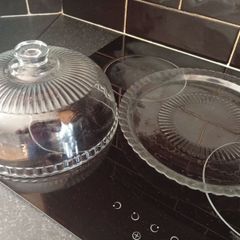 glass dome cake stand