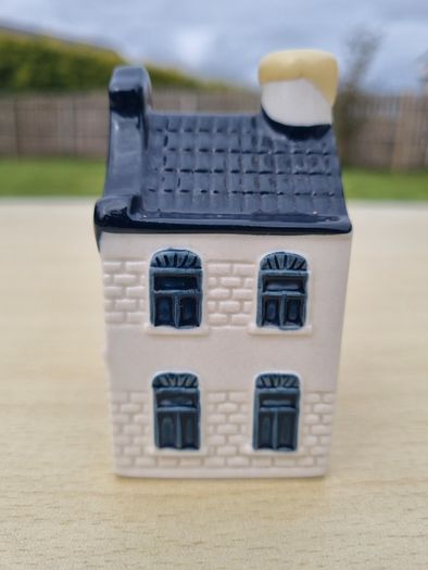 KLM Blue Delft House ceramic collector's house no. 5