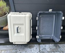 Dog transport box