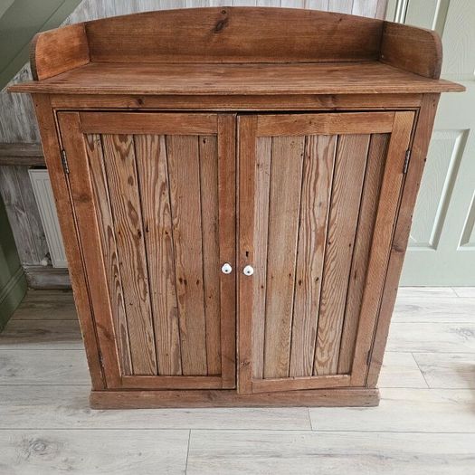 old Irish Pine kitchen press