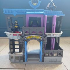 Imaginext DC Super Friends Gotham City Jail Playset - batman