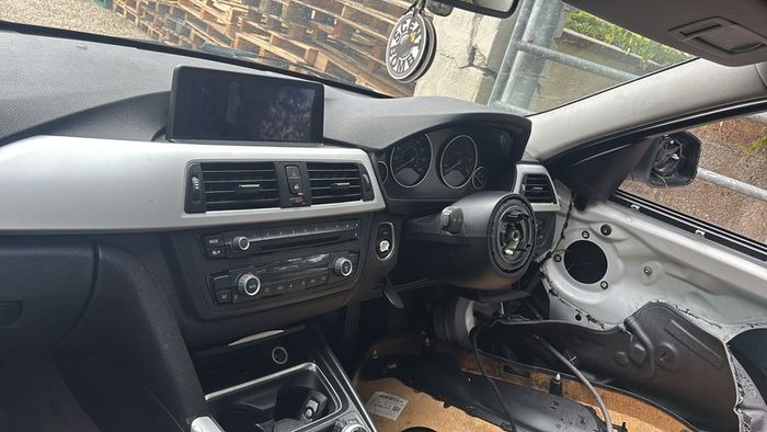 bmw f30 breaking