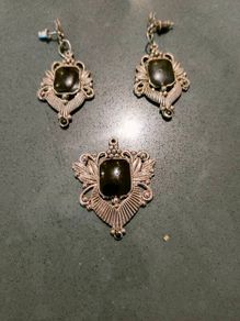 Vintage jewellery set