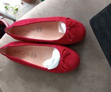 UNISA Red suede ballet flat EU size 37. Never worn