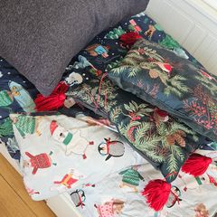 Duvet cushions few other items