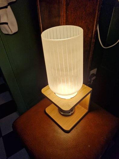 1 Retro Vintage Mid Century Glass shade /repro base  Table lamp