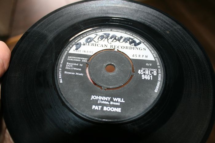 Single Vinyl's  85 pieces