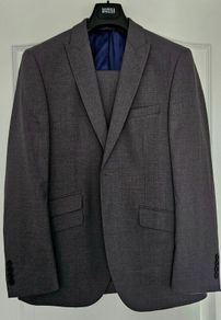 Like new M&S wool suit, luxury tailored fit, 38S and 32S