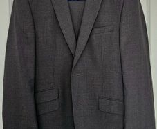 Like new M&S wool suit, luxury tailored fit, 38S and 32S