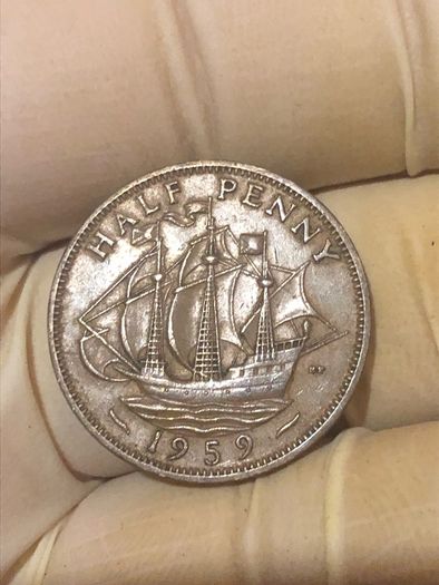 Elizabeth Halfpenny  x28 Pictures of each coin